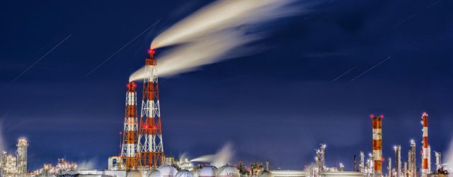 Rejets de gaz dans une raffinerie pétrolière