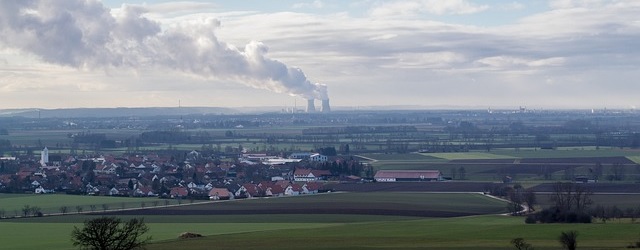panneaux solaires et éoliennes